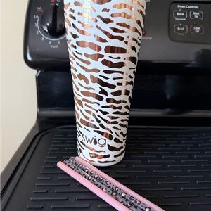 Swig White and Rose Gold Tumbler with Straw